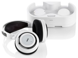 AKG K-935